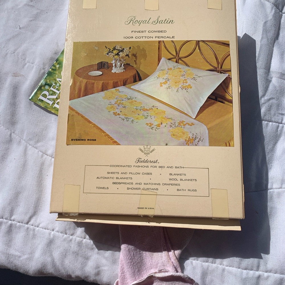 Vintage Yellow Floral Twin Sheets and Pillowcases - Picture 4 of 5